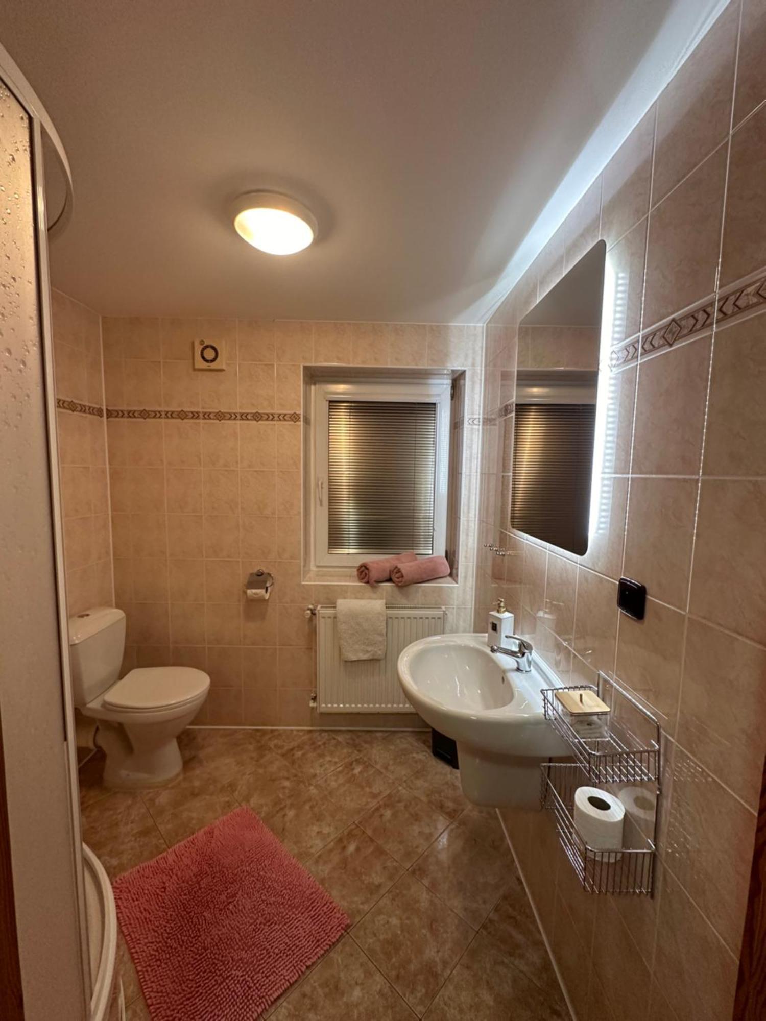 Penzion Benesov Hotell Broumov Exteriör bild